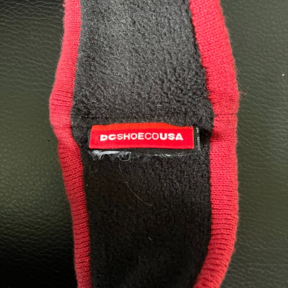 DC Shoe Bandana for Winter - Picture 2 of 3